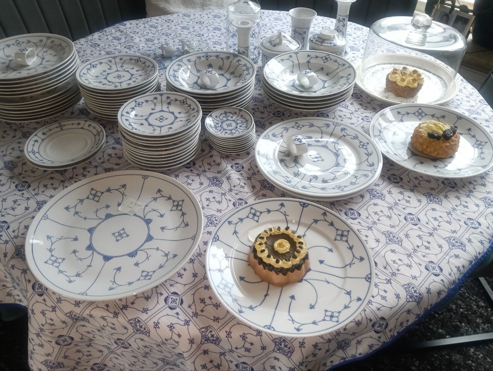 Blau Saks servies compleet uitzoeken Saksisch, Huis en Inrichting, Keuken | Servies, Ophalen, Overige stijlen