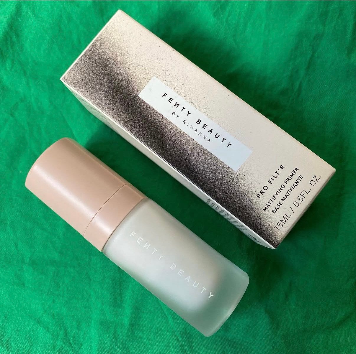 Fenty beauty Pro Filt'r Mini Matifiying Primer true matte, Ophalen of Verzenden, Nieuw, Gehele gezicht, Verzorging