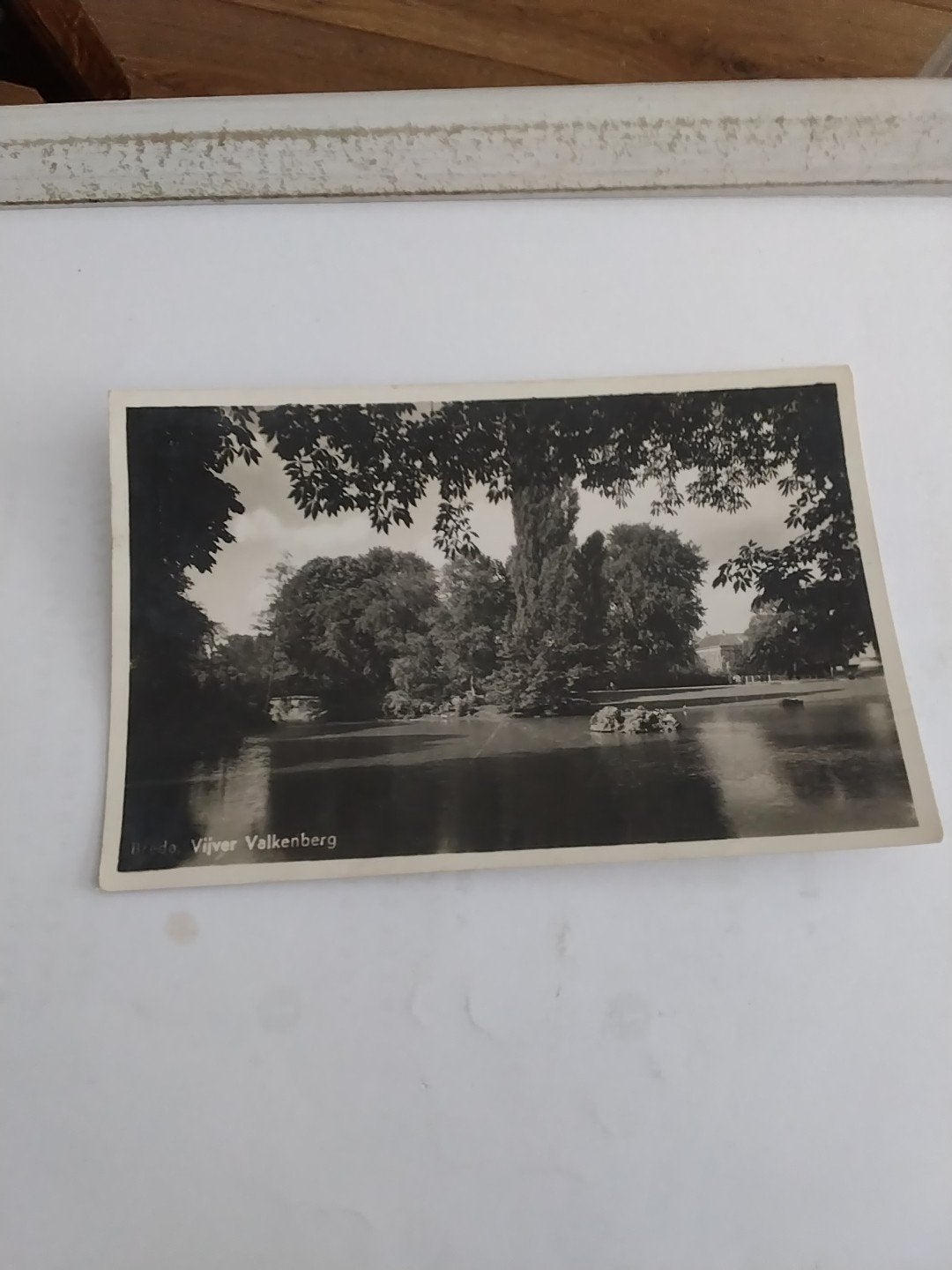Oude ansichtkaart Breda  Vijver Valkenberg (1943), Ophalen of Verzenden, 1940 tot 1960, Gelopen, Limburg