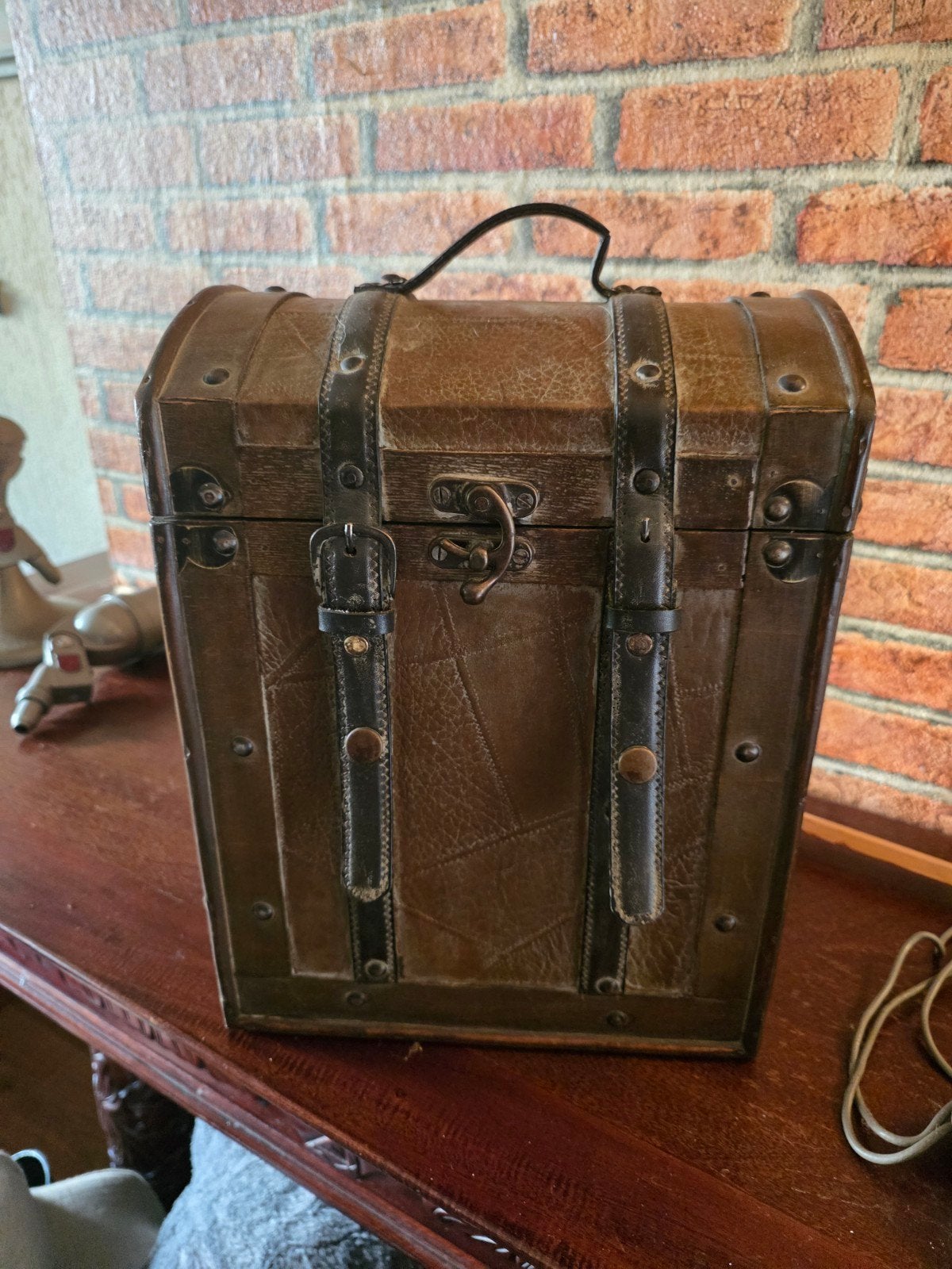 Decoratieve schatkist / opbergkist met handvat, Ophalen, 50 – 75, Minder dan 50 cm, Zo goed als nieuw