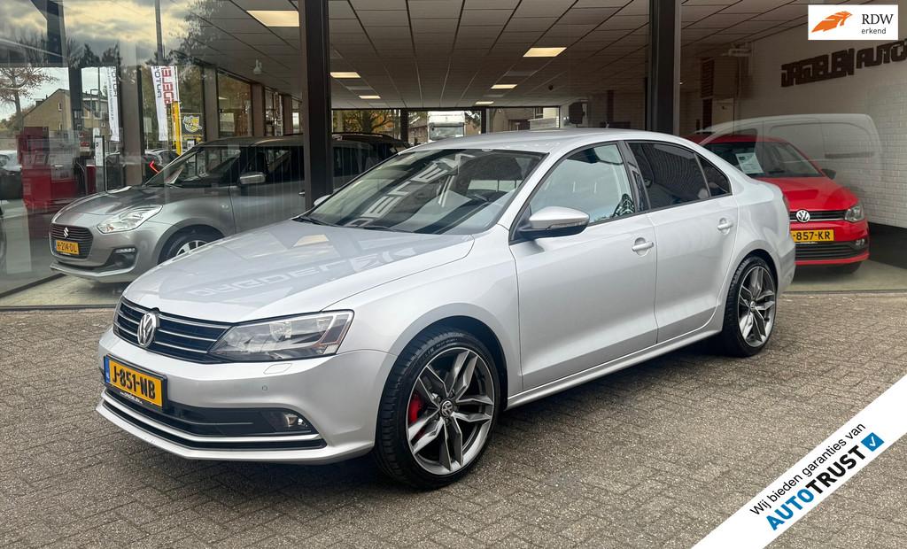 Volkswagen Jetta 1.2 TSI 105pk CAMERA | NAVI | CARPLAY | PDC, Voorwielaandrijving, Stof, Gebruikt, 4 cilinders