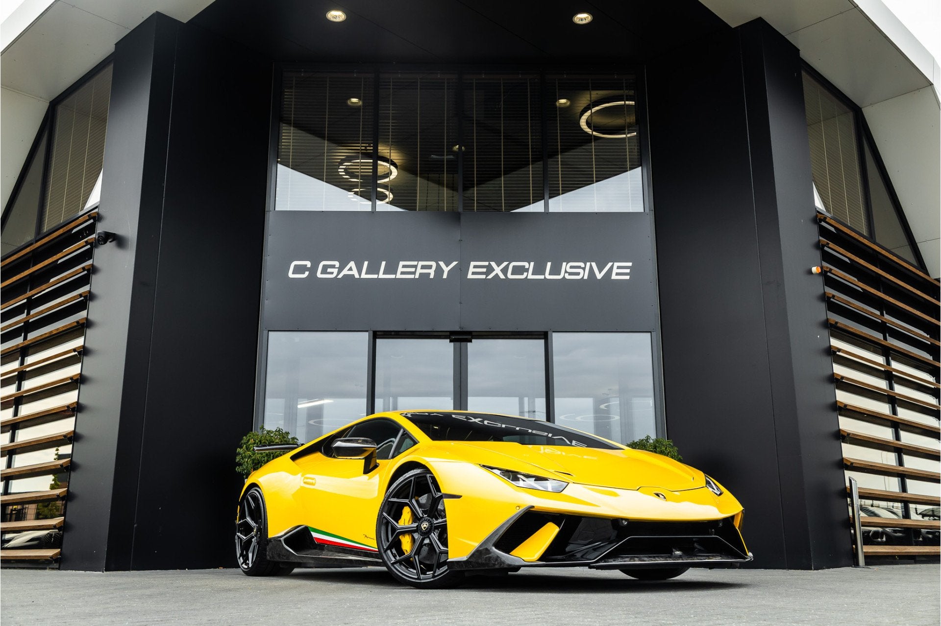 Lamborghini Huracan 5.2 V10 Performante - Novitec Pack | Sen, Automaat, Dealer onderhouden, Gebruikt, 5204 cc