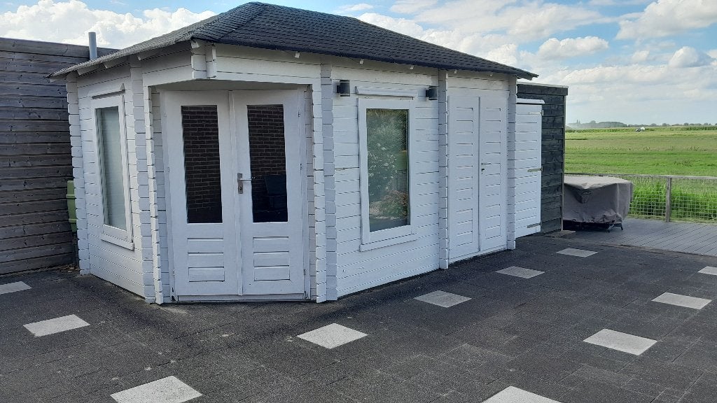 Wit tuinhuis met dubbele deuren en ramen, Ophalen, Tuinhuis, 250 tot 500 cm, 2 ramen