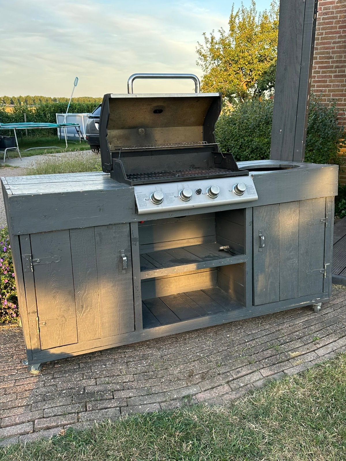 Steigerhouten buitenkeuken met ingebouwde barbecue, Ophalen, Gebruikt, Gas, Inbouw