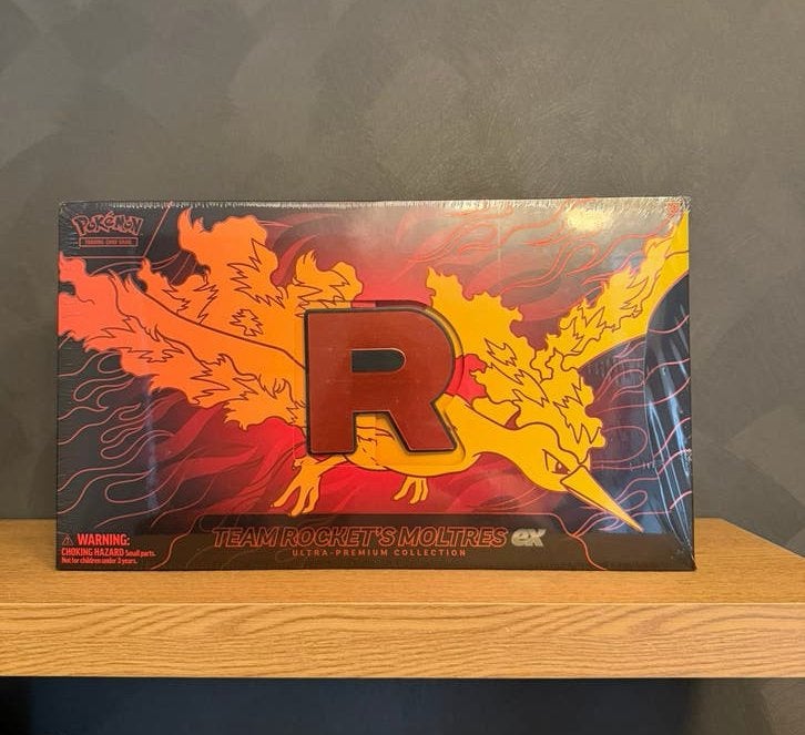 Team Rocket’s Moltres Ultra Premium Collection, Ophalen of Verzenden, Nieuw