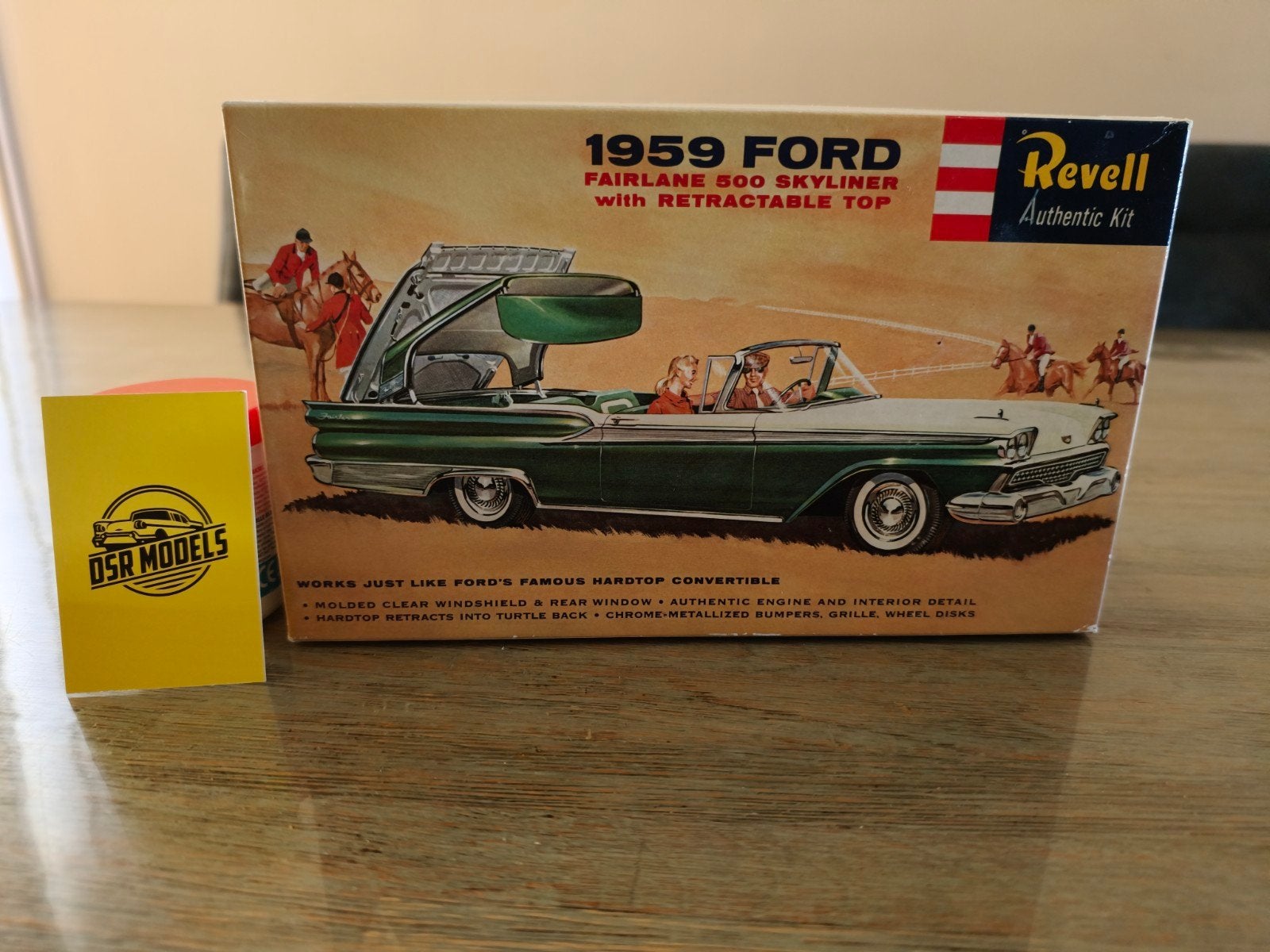 Revell 1959 Ford Fairlane 500 Skyliner bouwdoos, Hobby en Vrije tijd, Modelbouw | Auto's en Voertuigen, Revell GmbH, Henschelstr. 20-30, 32257 Bünde, Duitsland
