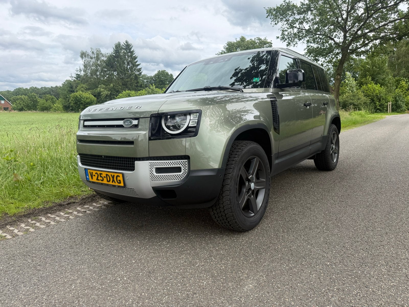 Land Rover Defender 110 D250 250pk Mhev AWD Aut Commercial, Auto's, Automaat, Land Rover, Lichtsensor, 11 km/l