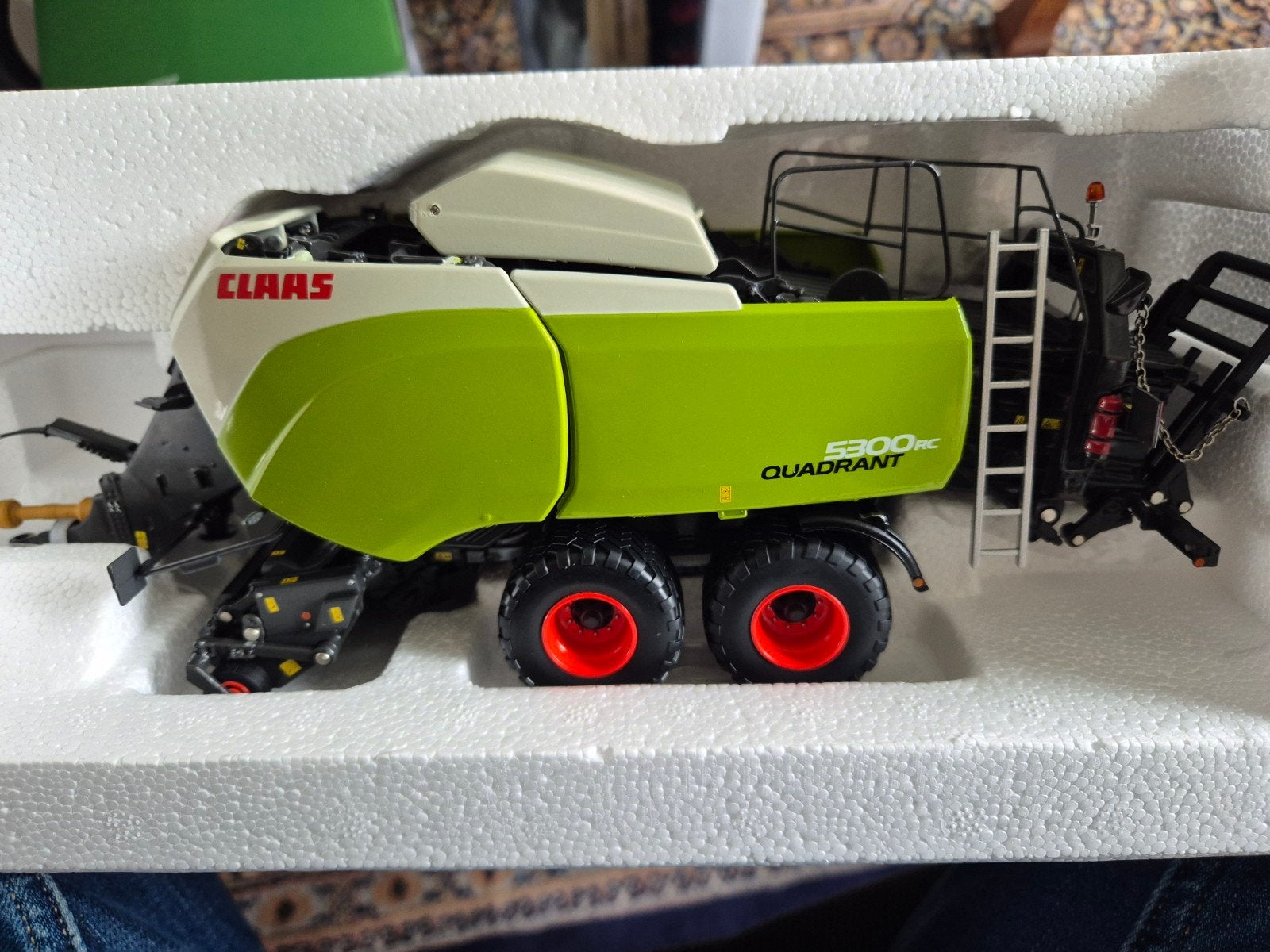Claas Quadrant 5300RC Balenpers Model, Hobby en Vrije tijd, Modelauto's | 1:32, Ophalen of Verzenden, Nieuw, Overige typen, Overige merken