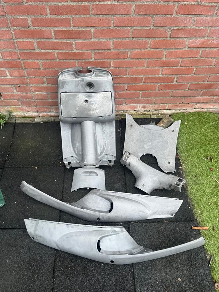 Piaggio zip type 1/2/3 binnenkappenset, Ophalen of Verzenden, Piaggio