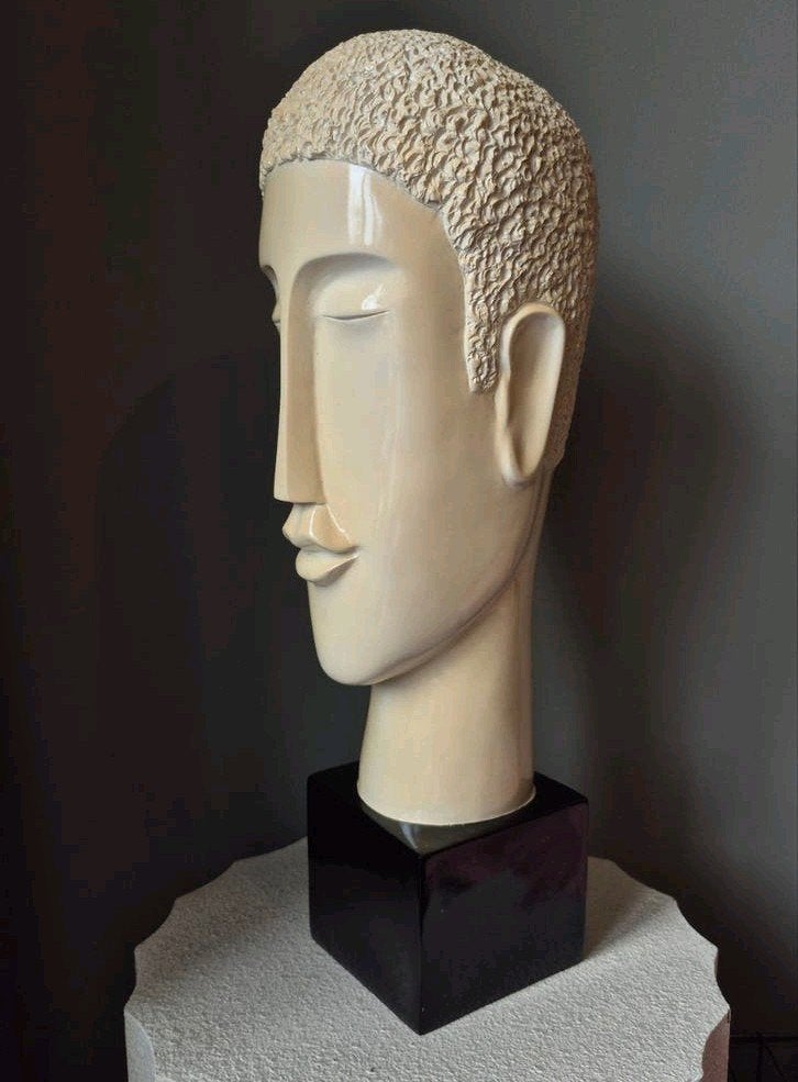Moderne Buste van een Man, 50 CM, Buste, Kunststof, Op sokkel, Beige