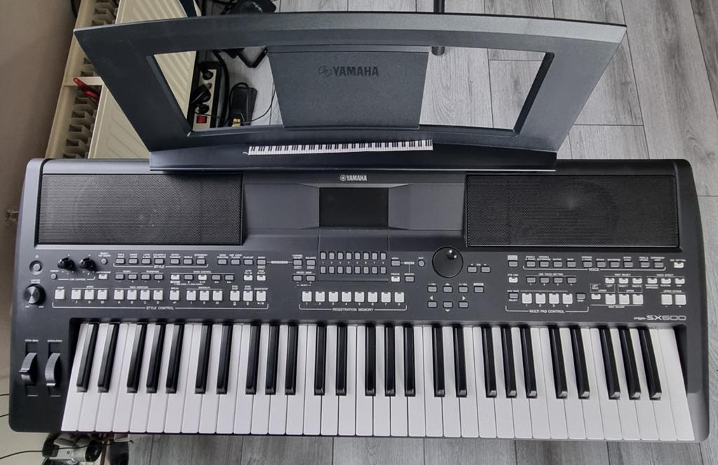 Keyboard Yamaha PSR-SX600, Muziek en Instrumenten, Keyboards, Ophalen, 61 toetsen, Yamaha