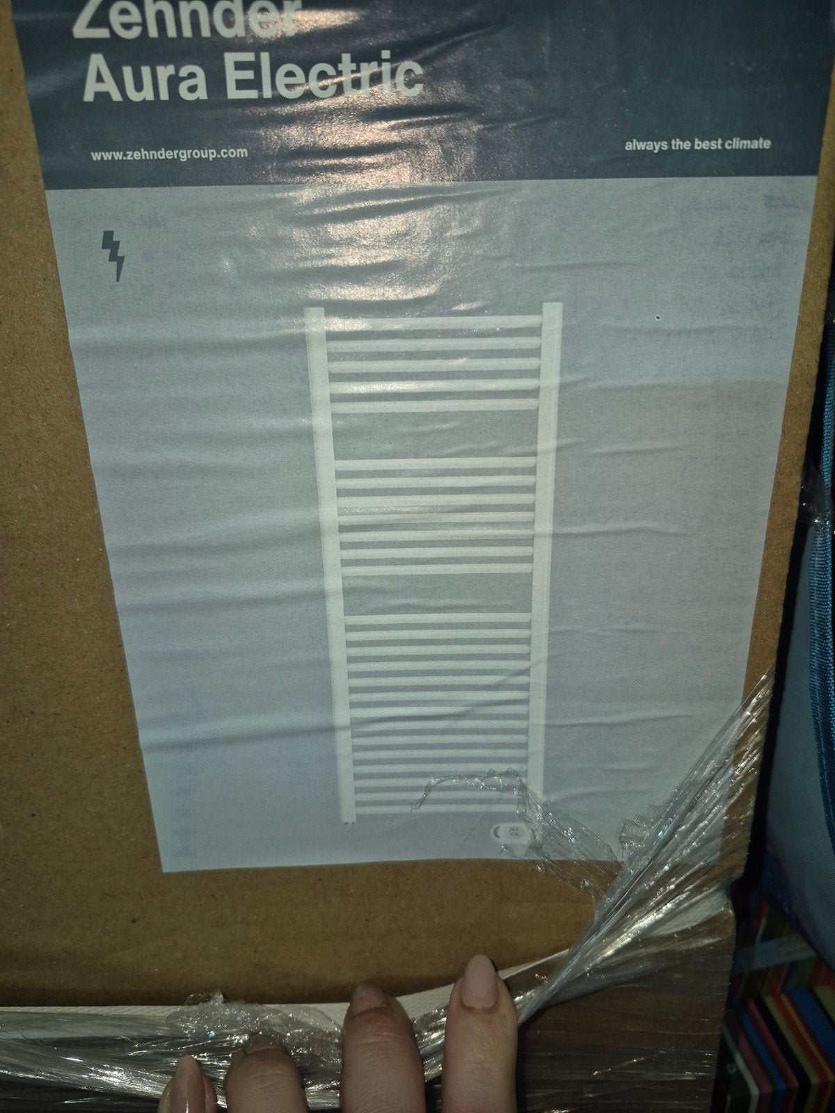 Zehnder Aura Electric Radiator 750W - Nieuw in doos, Doe-het-zelf en Verbouw, 500 tot 800 watt, Radiator, Nieuw, Minder dan 60 cm