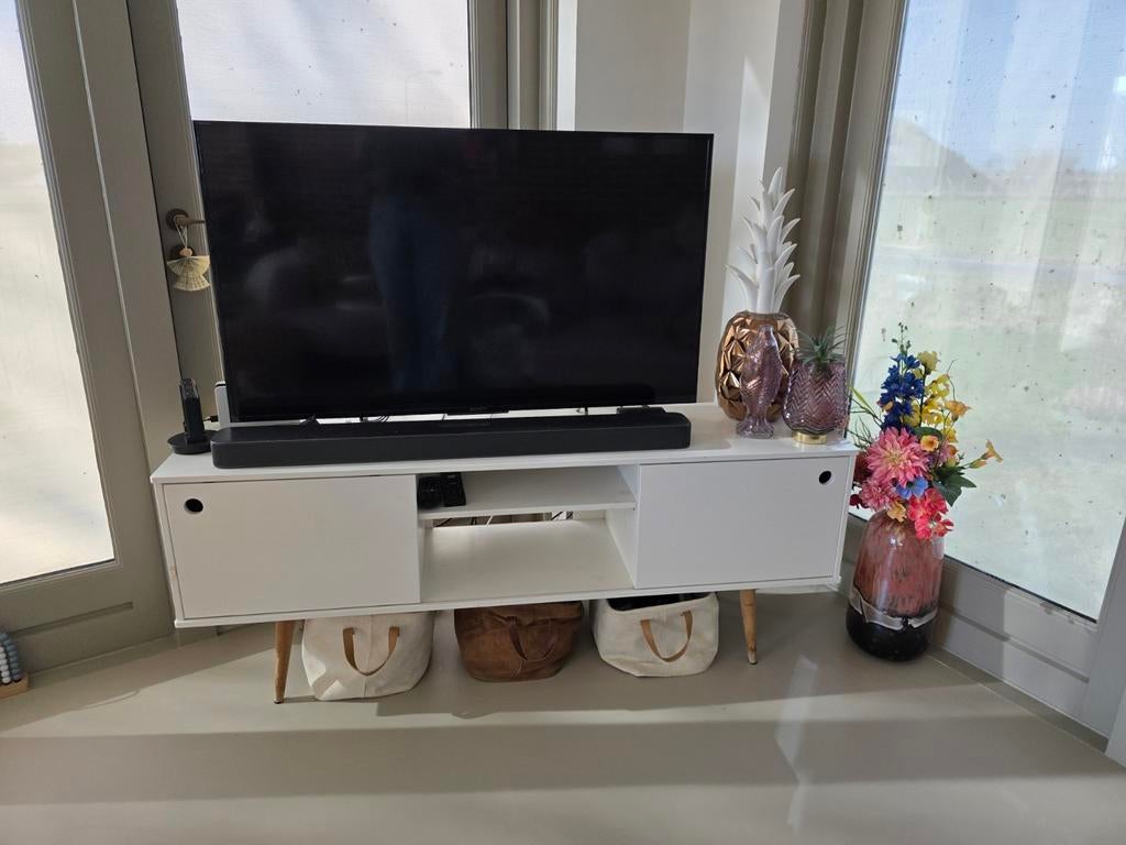 WOOOD Dressoir wit met houten poten, Huis en Inrichting, 100 tot 150 cm, Ophalen of Verzenden, Modern, 25 tot 50 cm