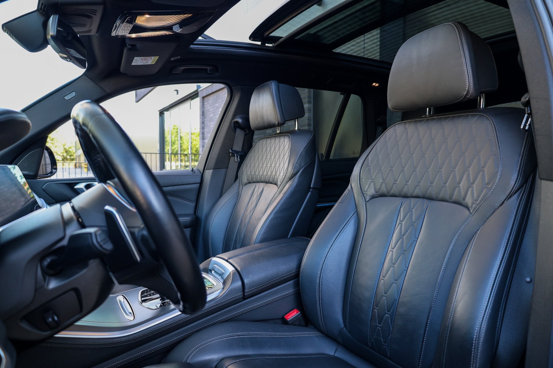 Foto 5 van BMW X5 xDrive45e High Executive | BTW | M-SPORT | PANO | LAS
