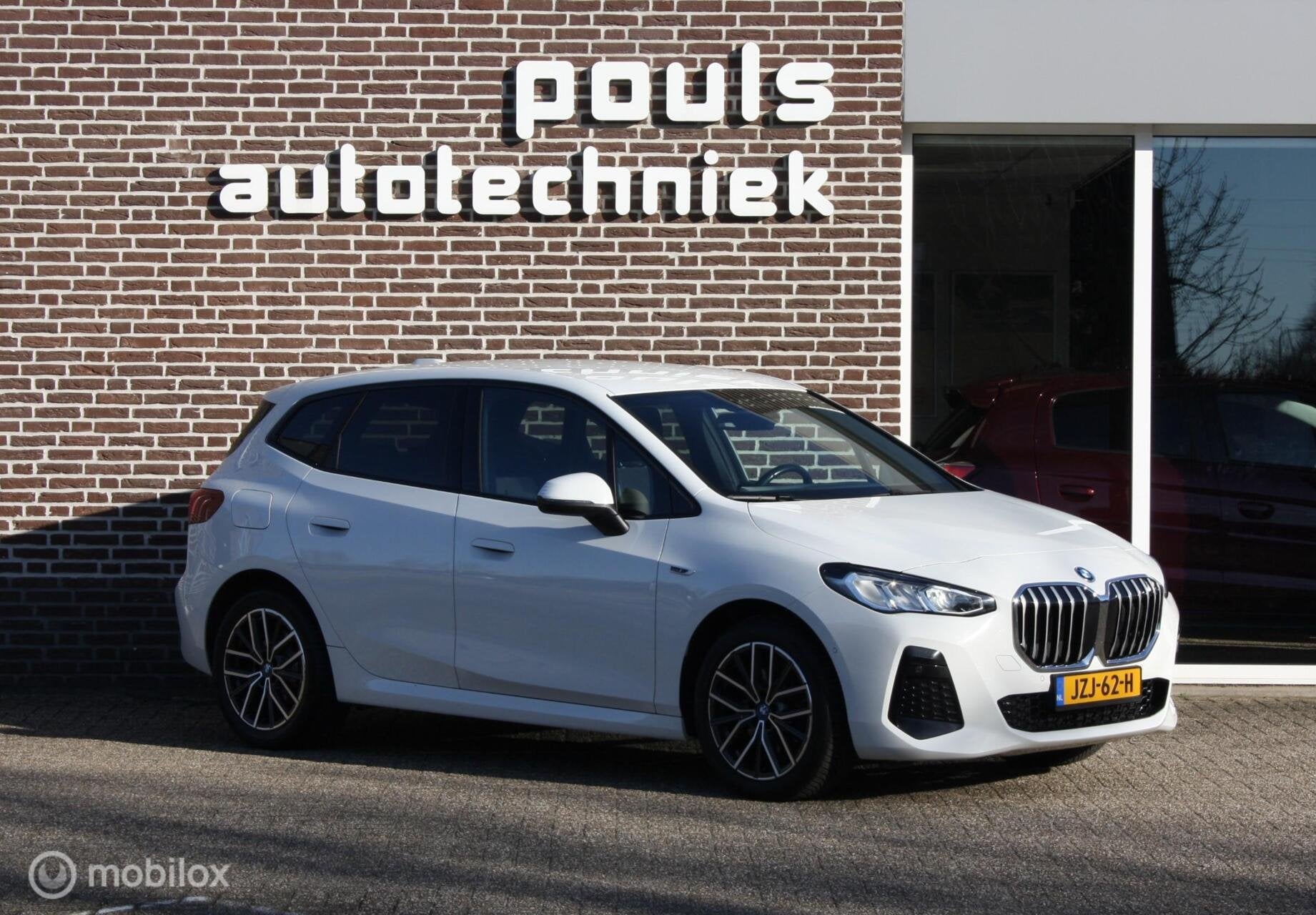 BMW 225e X-Drive M sportpak M onderstel, sportstoel elek, Automaat, 1800 kg, Gebruikt, Euro 6