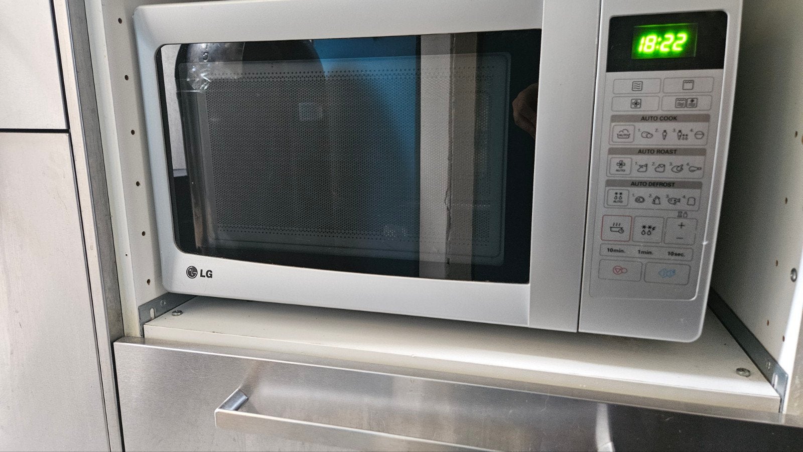 LG Combimagnetron - Bieden vanaf 10 euro, Witgoed en Apparatuur, Magnetrons, Ophalen, Combimagnetron, Gebruikt, Grill