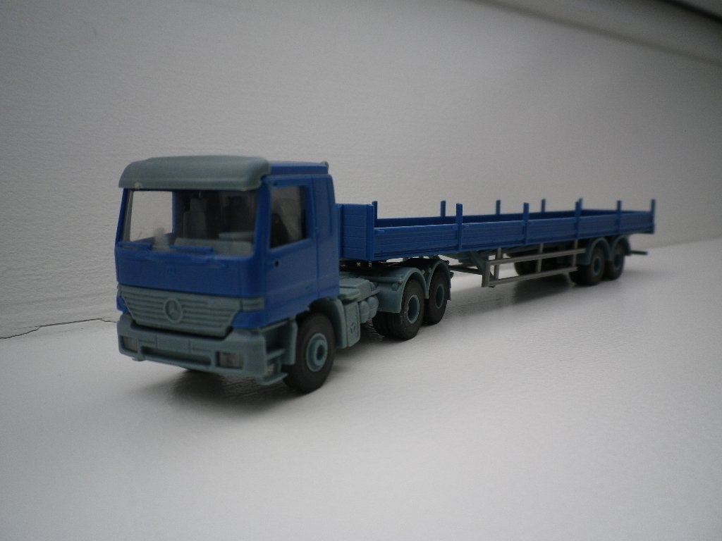 Kibri Mercedes Actros open trailer. Netjes gebouwd., Hobby en Vrije tijd, Ophalen of Verzenden, Gebruikt, Bus of Vrachtwagen, Overige merken