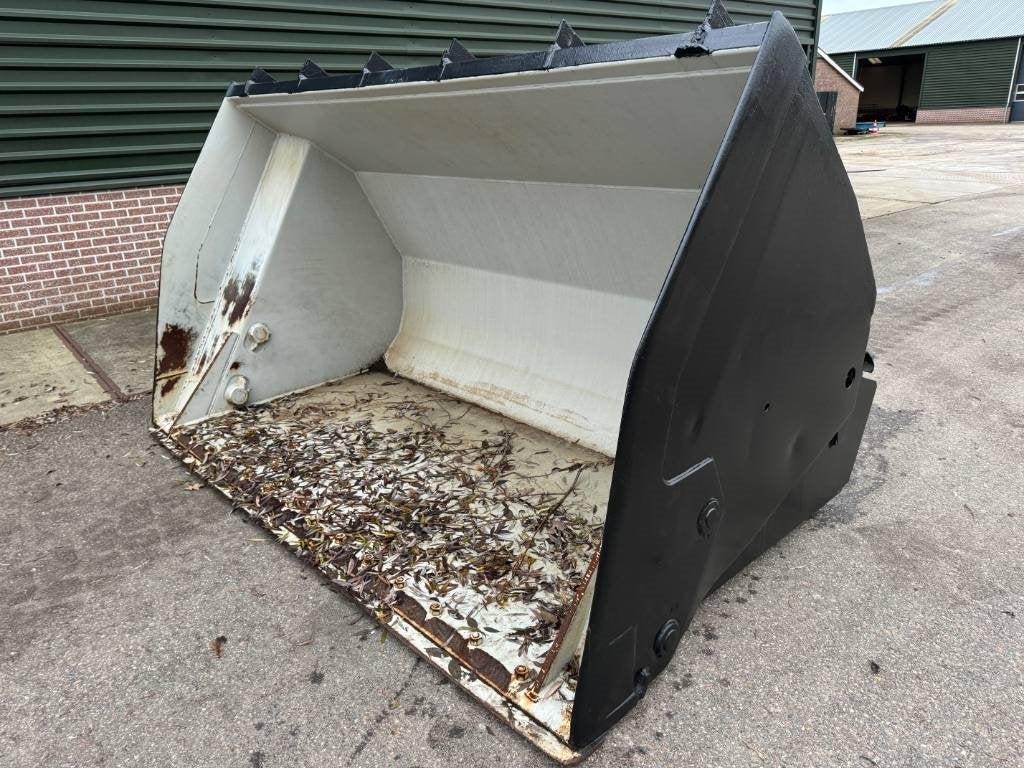 High Tipping Bucket 3150MM 7000LTR Volvo Aansluiti