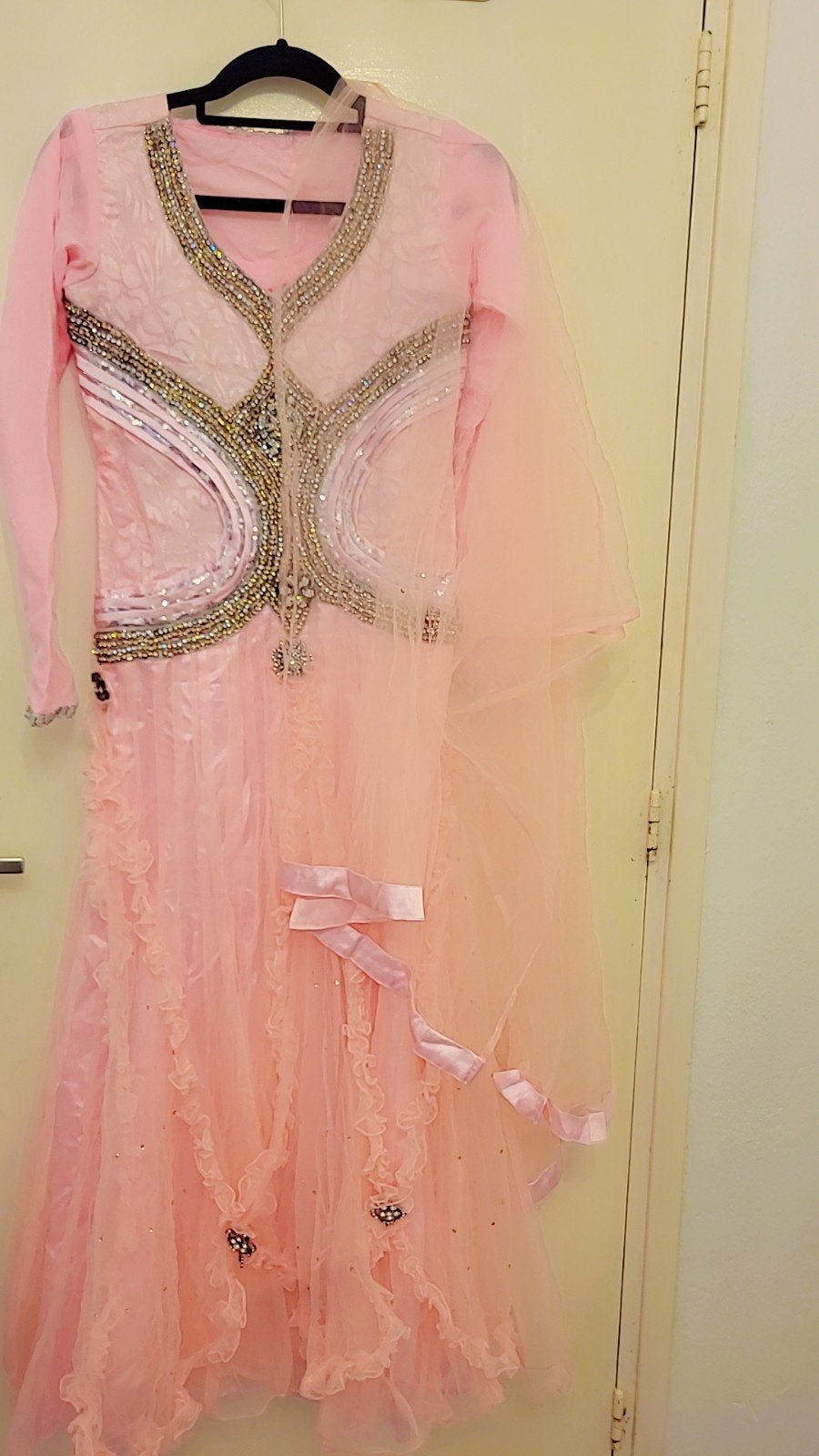 Roze Galajurk met Gouden en Zilveren Borduurdetails, Kleding | Dames, Ophalen of Verzenden, Roze, Maat 36 (S), Onder de knie