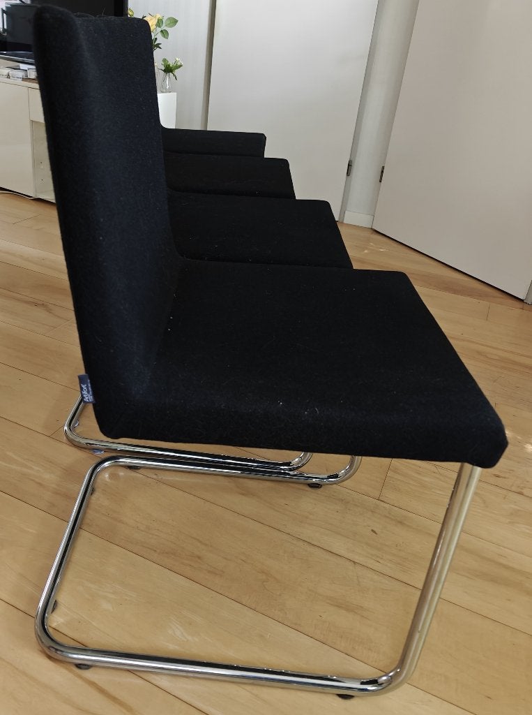 5 stuks Artifort Maxx stoelen (zwart), Huis en Inrichting, Stoelen, Ophalen, Zwart, Zo goed als nieuw, Stof