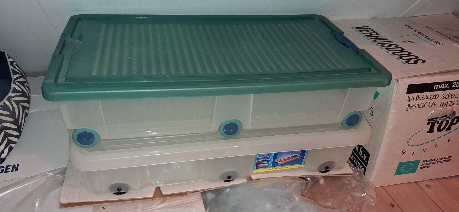 2 opbergbox met wieltjes en deksel, Ophalen, Kunststof, Gebruikt, 50 tot 100 cm