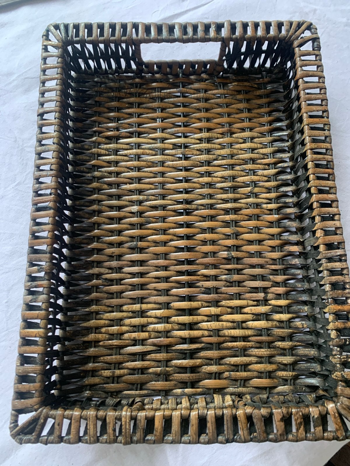 Stevige rieten mand 36x35cm met rand, in goede staat, Gebruikt, Gevlochten, Mand, Ophalen of Verzenden