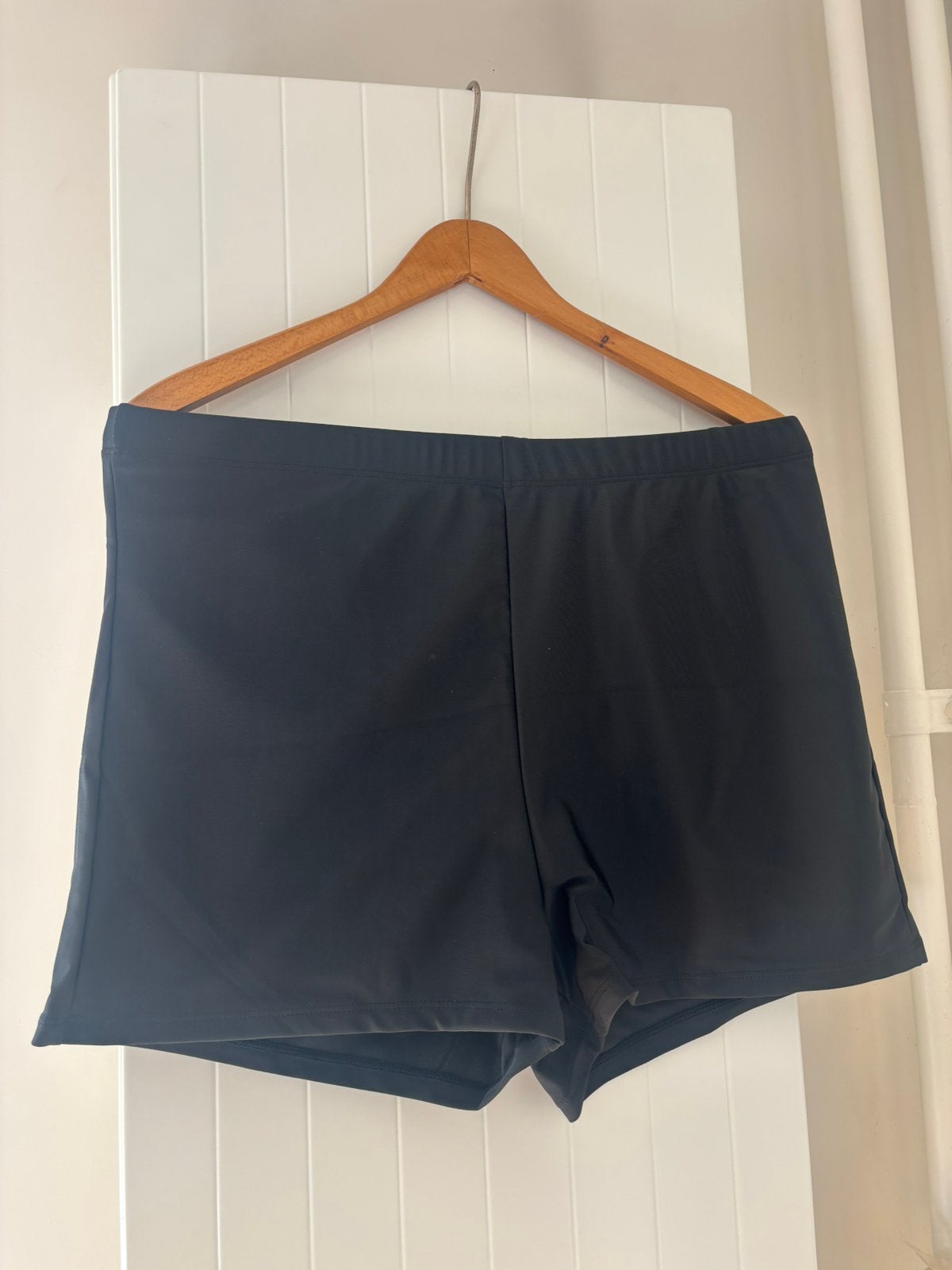 Zwarte corrigerende badshort maat 2XL plus-size bikinibroek, Ophalen of Verzenden, Zwart