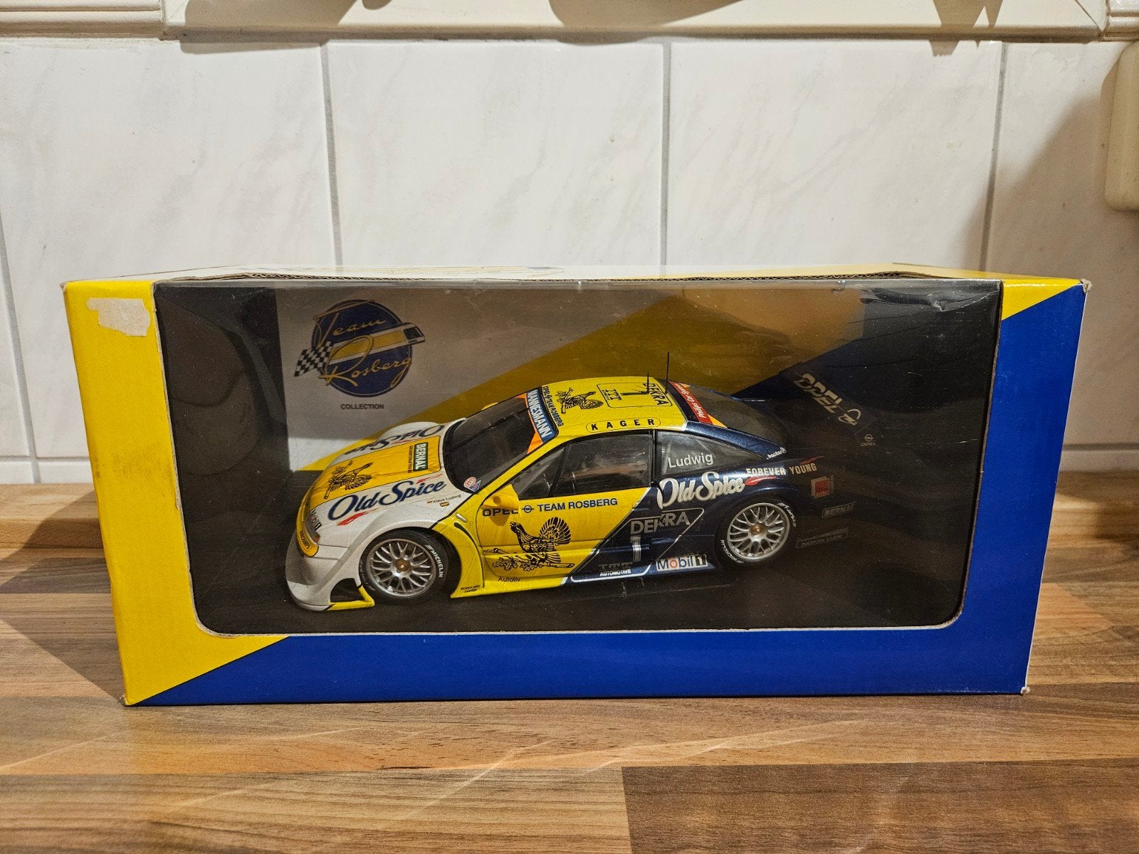 UT Models Minichamps Opel Calibra Racing in OVP, Hobby en Vrije tijd, Modelauto's | 1:18, Ophalen of Verzenden, Zo goed als nieuw