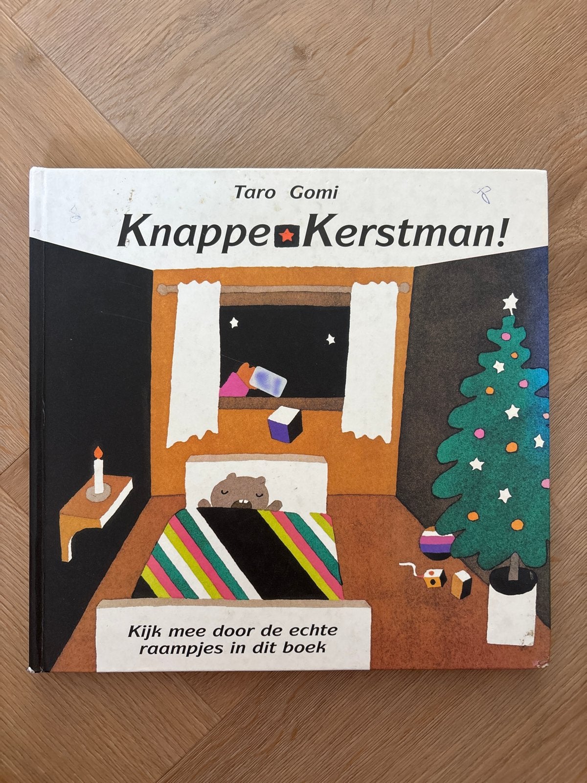 Knappe Kerstman! - Prentenboek met doorkijkraampjes, Ophalen of Verzenden, Zo goed als nieuw, Prentenboek