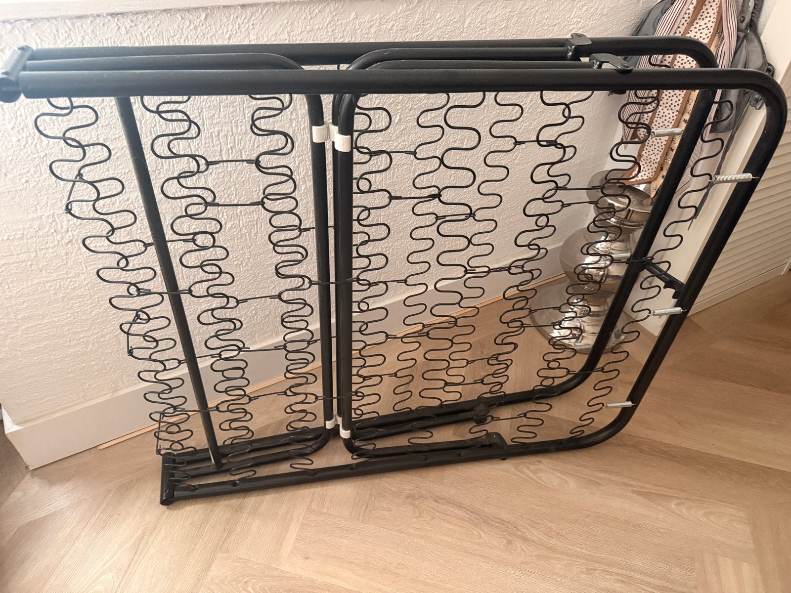 IKEA opvouwbaar logeerbed 1 persoons zwart opklapbed, Ophalen, Gebruikt, Eenpersoons, Zwart