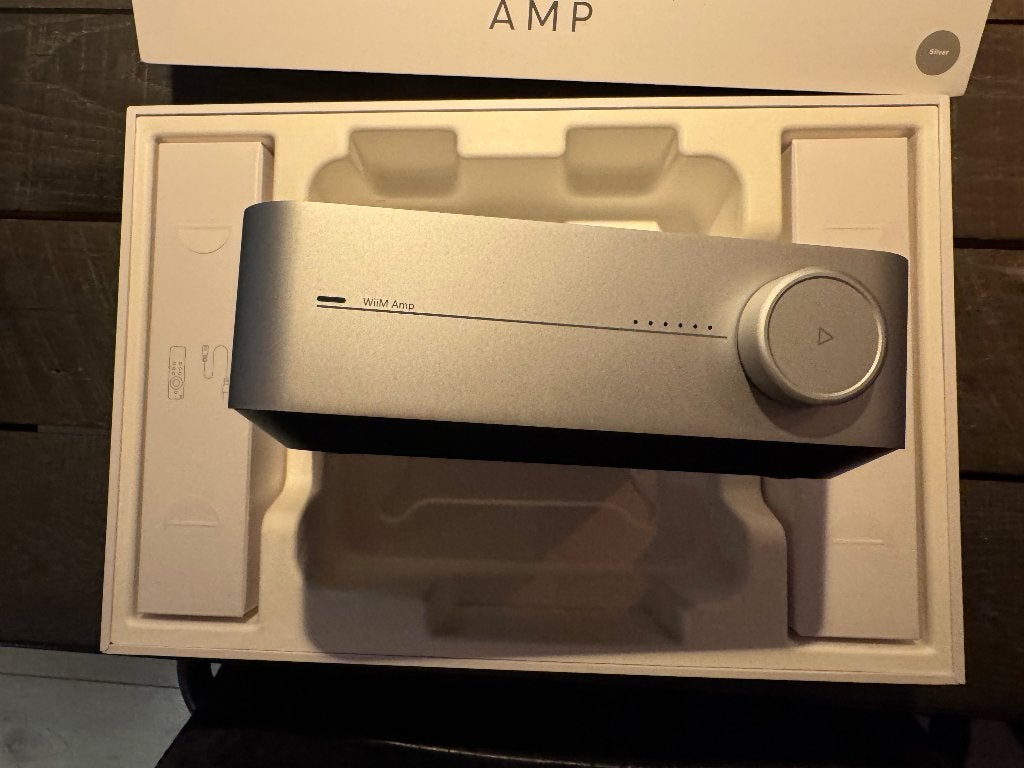 Foto 5 van Wiim Amp zilver versterker met Audio Streamer