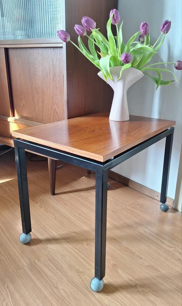 Vintage Mid Century Teak Bijzettafel op Wielen, Ophalen, Minder dan 45 cm, Minder dan 55 cm, Gebruikt