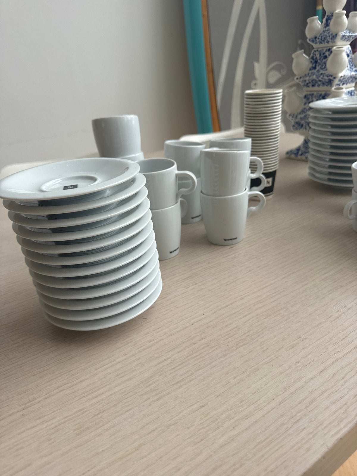 Nespresso kopjes en schotels - diverse maten, Gebruikt, Overige merken, Ophalen of Verzenden, Kop(pen) en/of Schotel(s)