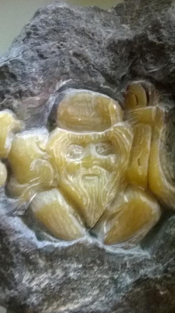 handgesneden beeld Orang Malu of Yogiman in steen, Ophalen of Verzenden, Handgemaakt, Steen of Keramiek, Beeld