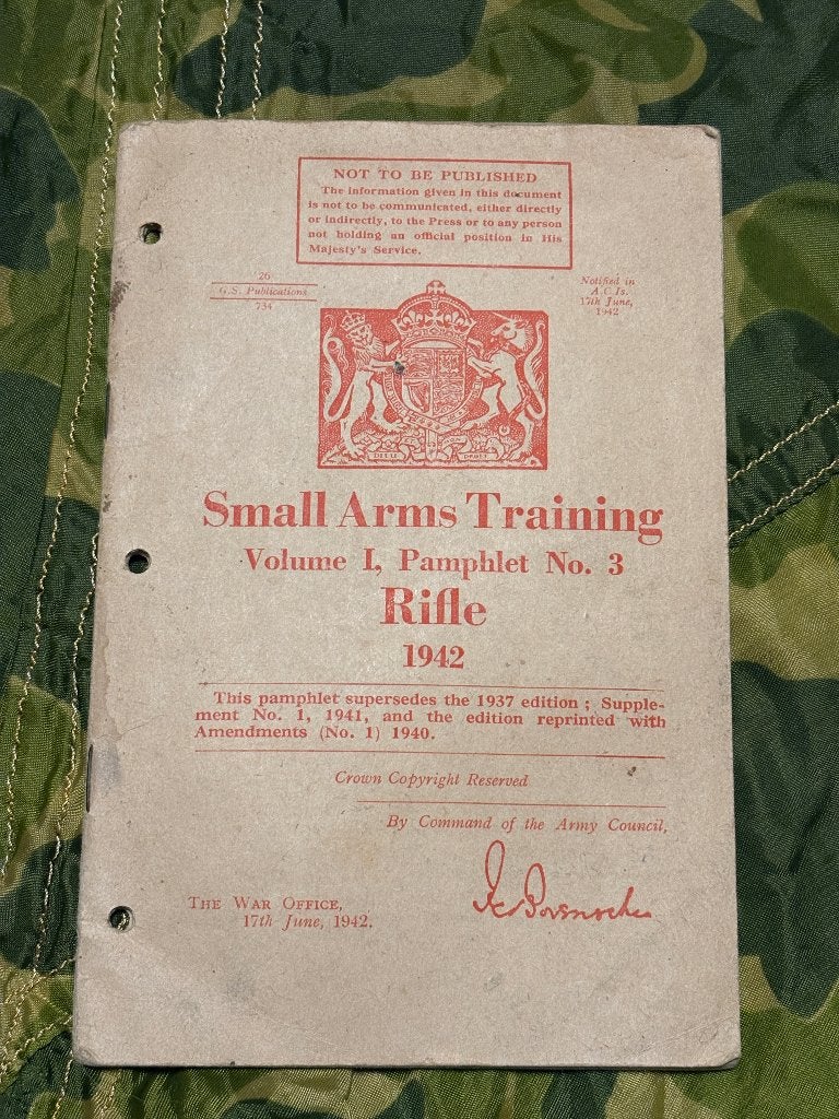Tweede wereldoorlog Brits small arms boekje Rifle 1942, Ophalen of Verzenden, Landmacht, Engeland, Boek of Tijdschrift