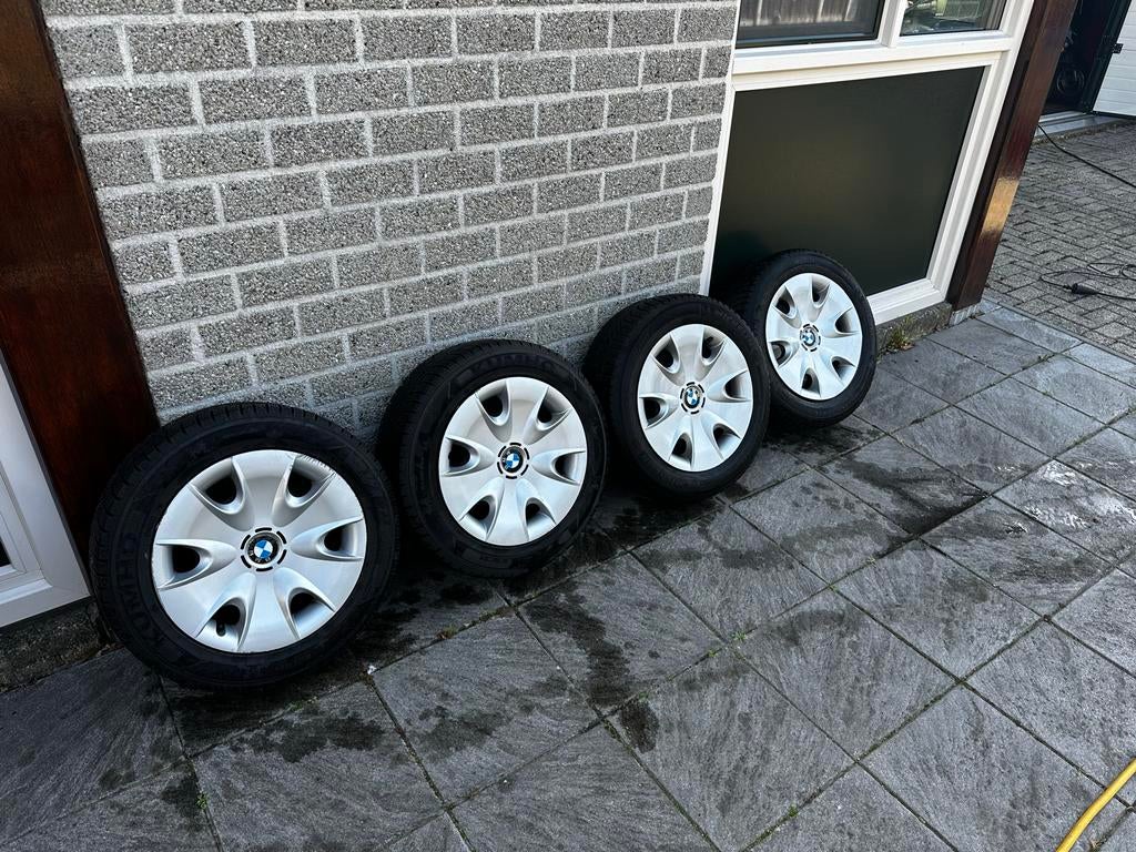 Stalen velgen met goede winterbanden voor BMW 1-serie, Gebruikt, Overige, Banden en Velgen, Overige maten