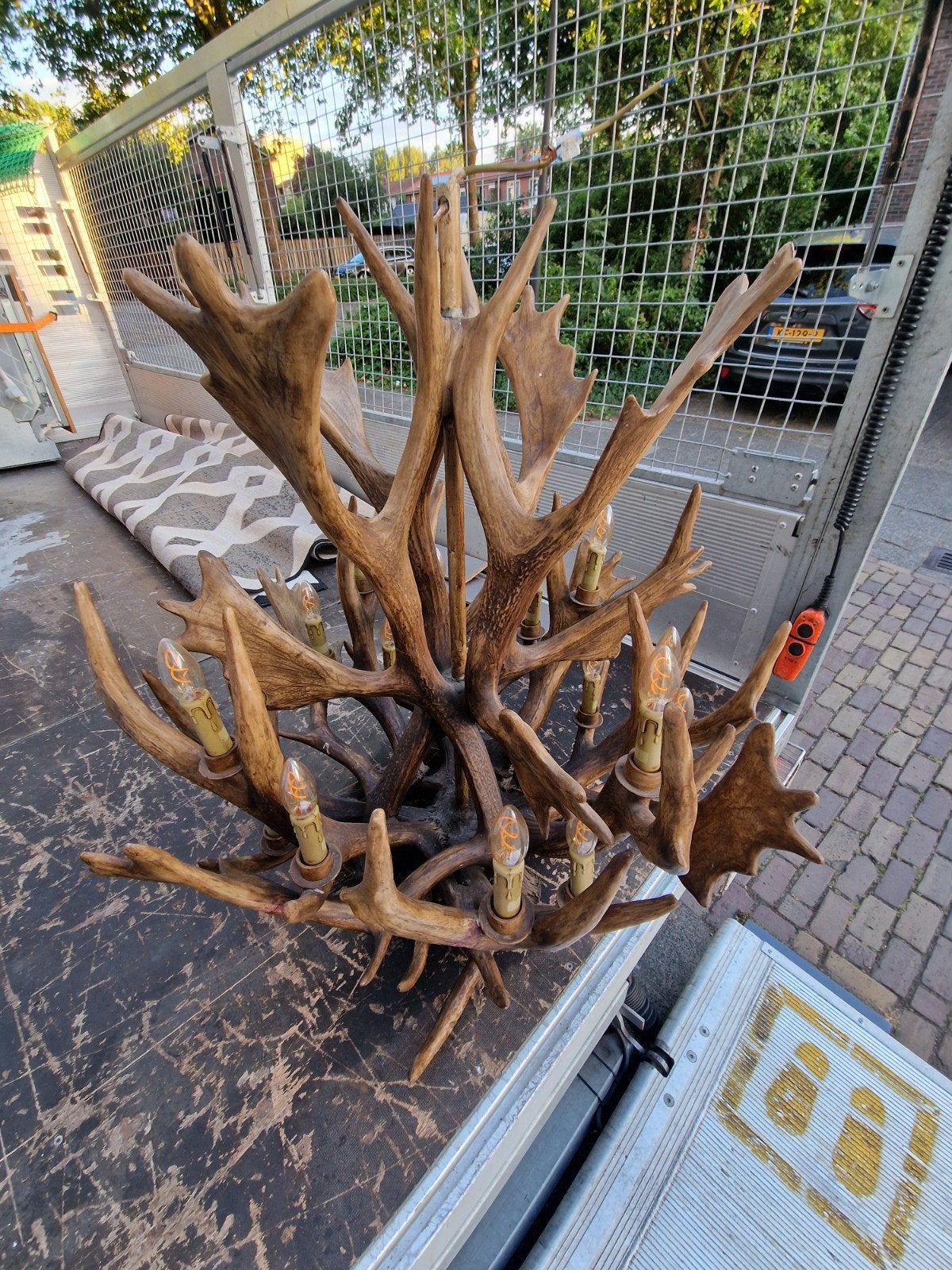 Grote zware hanglamp van geweien, Huis en Inrichting, Lampen | Hanglampen, Gebruikt, Natuurlijk materiaal, E14 (klein), Ophalen of Verzenden