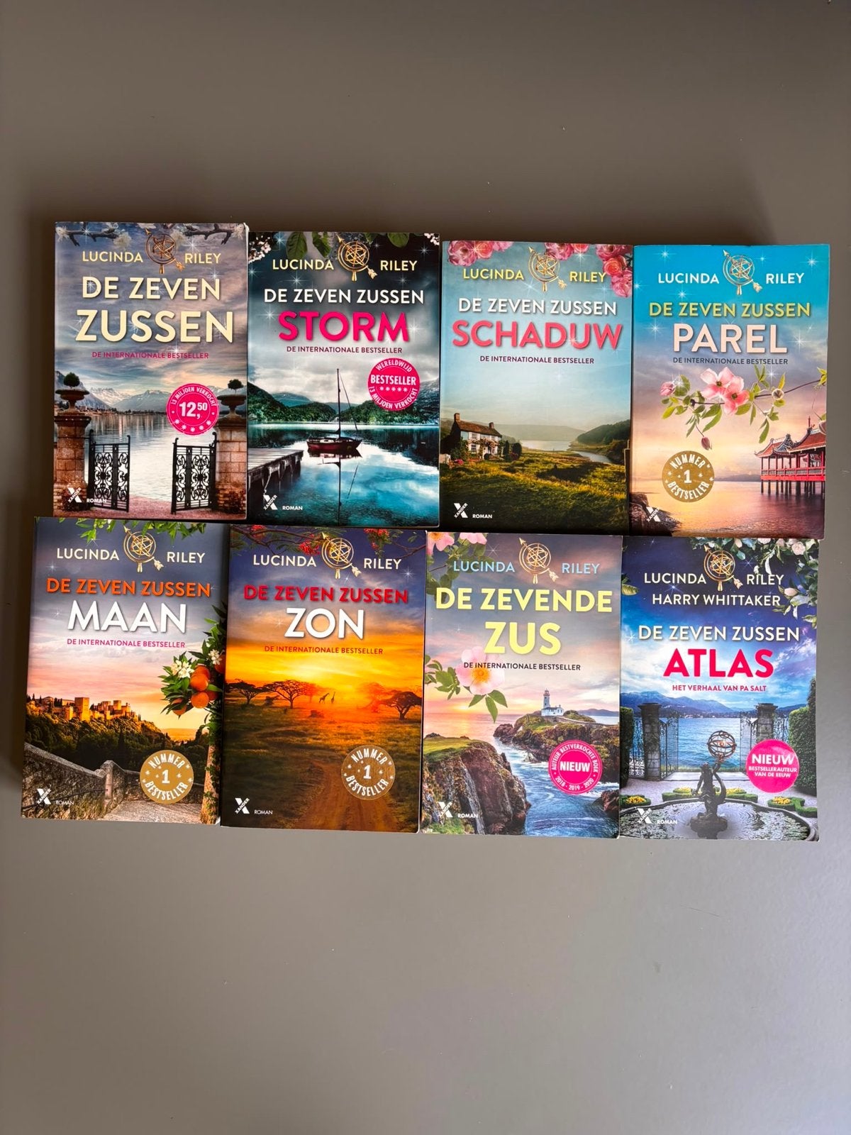De Zeven Zussen serie - Lucinda Riley (8 boeken), Ophalen of Verzenden, Zo goed als nieuw, Nederland
