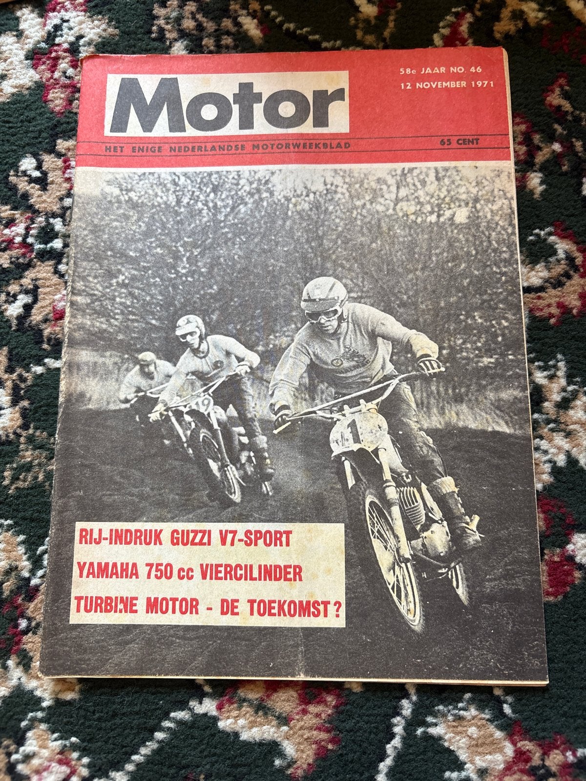 Motorweekblad 12 november 1971 - Guzzi V7-Sport, Ophalen of Verzenden, Gelezen, Overige typen