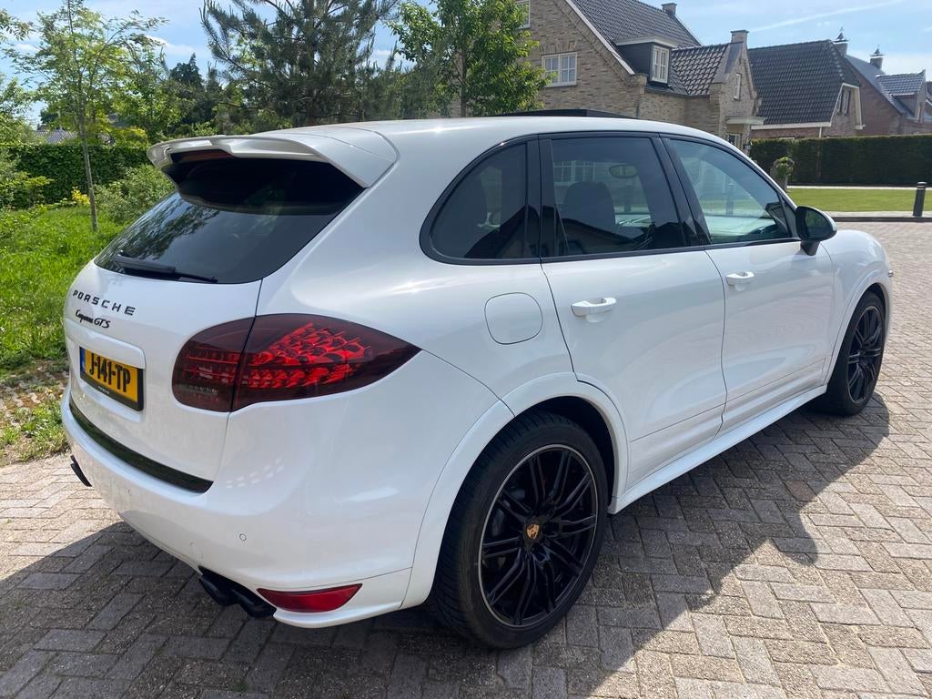Porsche Cayenne 4.8 GTS Tiptronic S 2014 Wit, Automaat, Cayenne, 8 cilinders, 138 €/maand