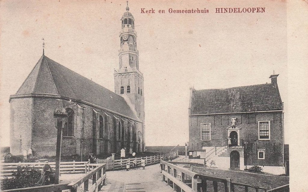 703-358-001 Kerk en Gemeentehuis Hindeloopen, Verzenden, Voor 1920, Friesland