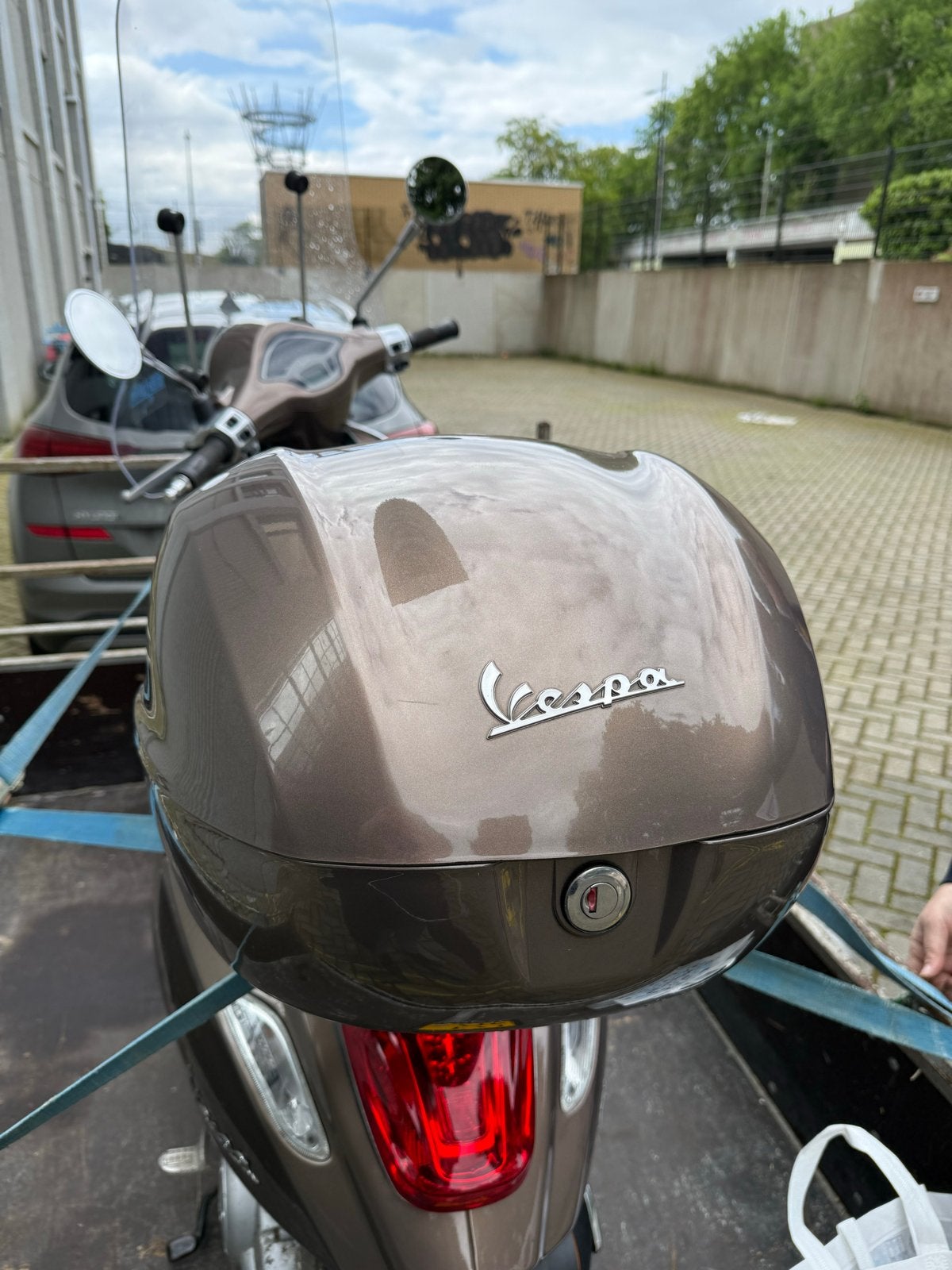 Vespa Helmkoffer - Origineel en in goede staat, Ophalen of Verzenden, Gebruikt, Overige typen, Vespa
