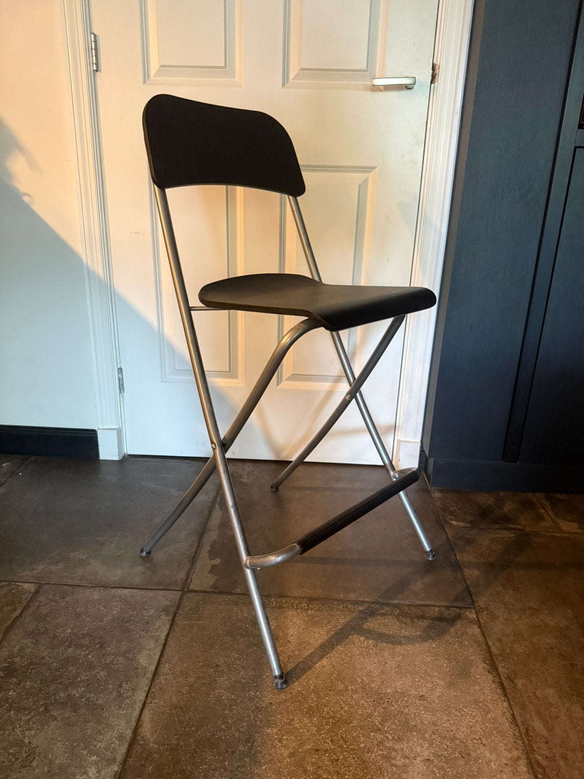 Inklapbare make-up stoel /barkruk/ hoge stoelen, Ophalen, Met voetsteun, 60 tot 90 cm, Zo goed als nieuw