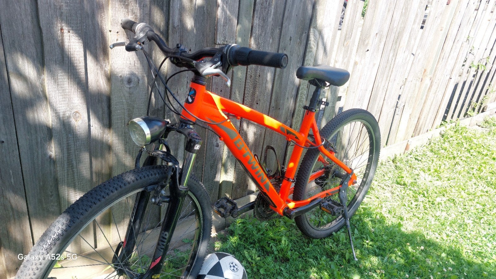 B'Twin Rockrider 340 Mountainbike Oranje, Auto diversen, Fietsendragers, Ophalen