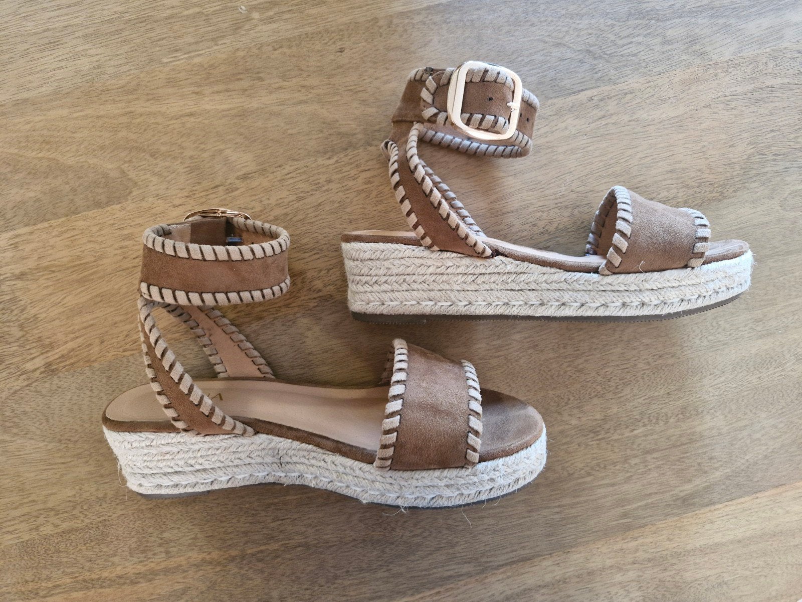 Ayana dames elegante zomerschoenen van Omoda 38, Kleding | Dames, Schoenen, Zo goed als nieuw, Sandalen of Muiltjes, Bruin, Ophalen of Verzenden