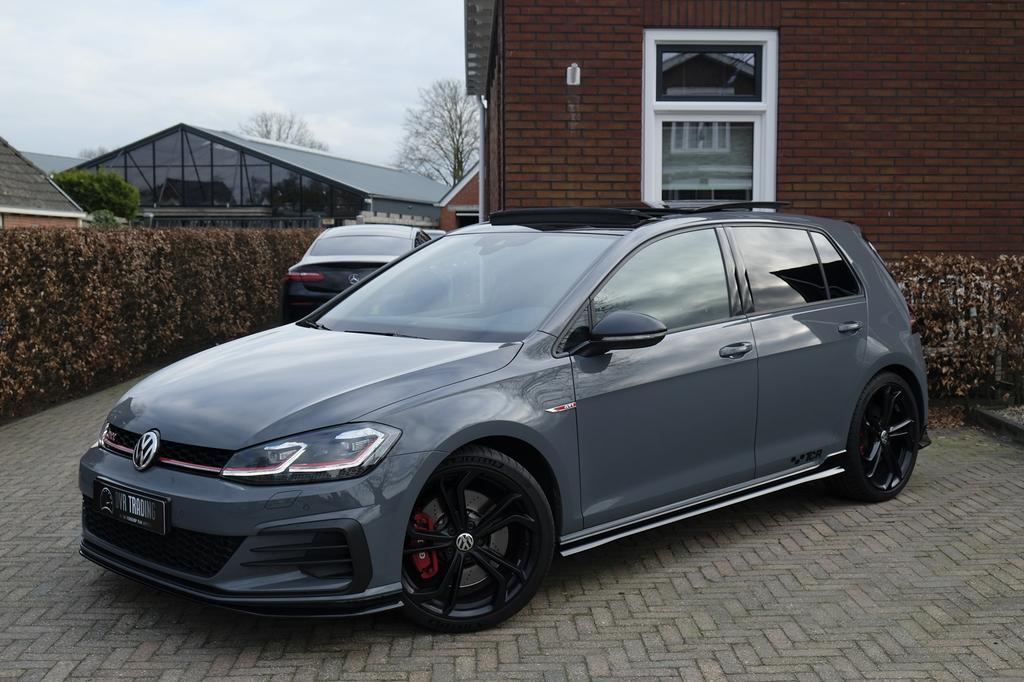 Volkswagen Golf GTI TCR 2.0 TSI 290PK PANO DSG ACC DCC NET!!, Auto's, Volkswagen, 1330 kg, Zwart, 4 cilinders, 1984 cc