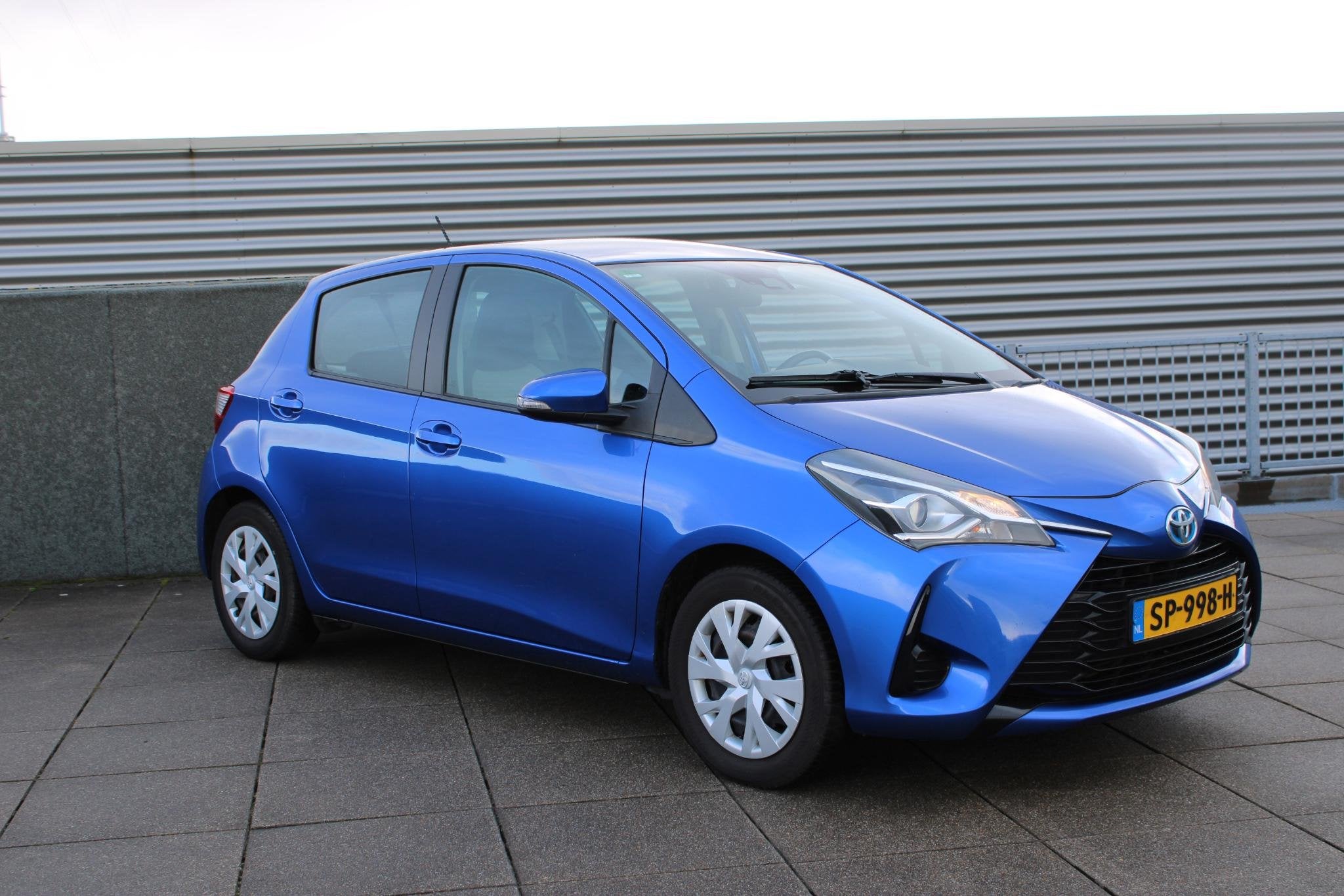 Toyota Yaris 1.5 Hybrid Energy AUTOMAAT TREKHAAK, ACHTERUITR, Gebruikt, Euro 6, 4 cilinders, Blauw