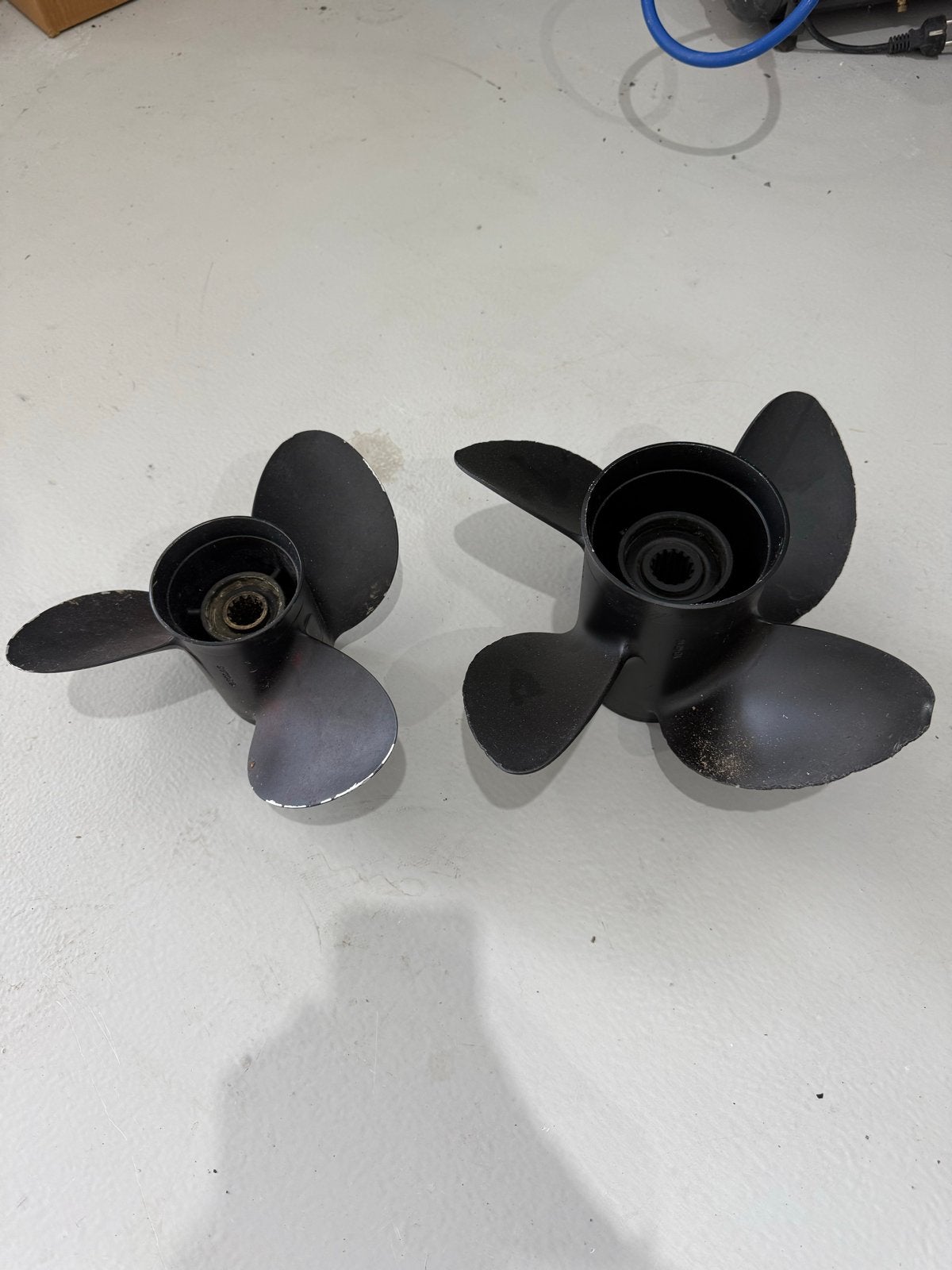 Set van 2 buitenboordmotor schroeven, 3- en 4-blads, Ophalen of Verzenden, Gebruikt, Motor en Techniek