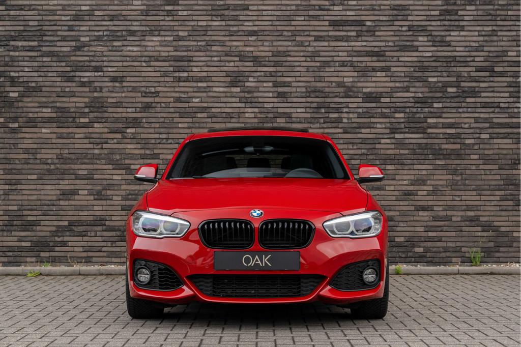 BMW 1-serie 118i Aut. | M-Sport | NaviProf | Schuifdak | Led, 12 maanden, Gebruikt, Bedrijf, 650 kg