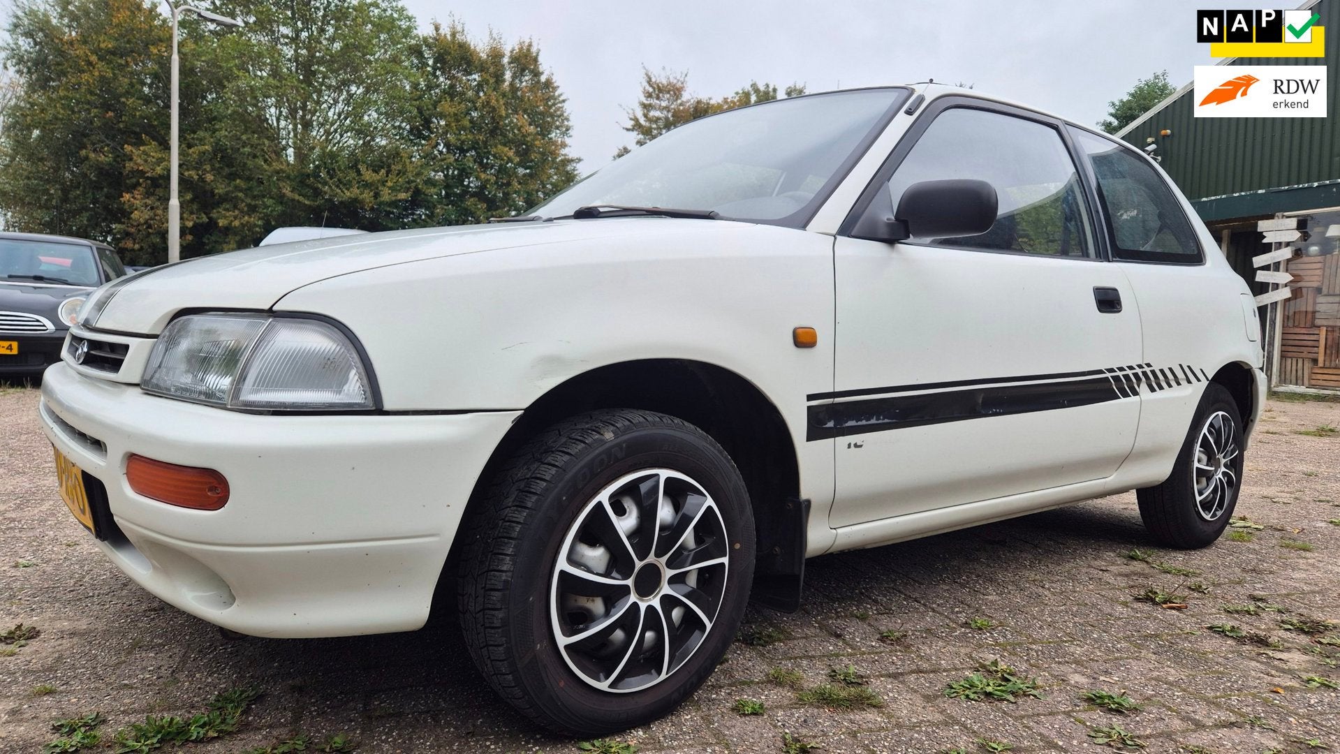 Daihatsu Charade 1.3i TX AUTOMAAT! APK AUG 2028!, Auto's, Gebruikt, 4 cilinders, 400 kg, Wit